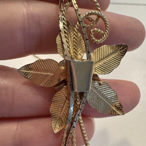 Vintage 30" Gold Tone Lariat Style Necklace with Stylized Mesh Rose Slide - Picture 4 of 8